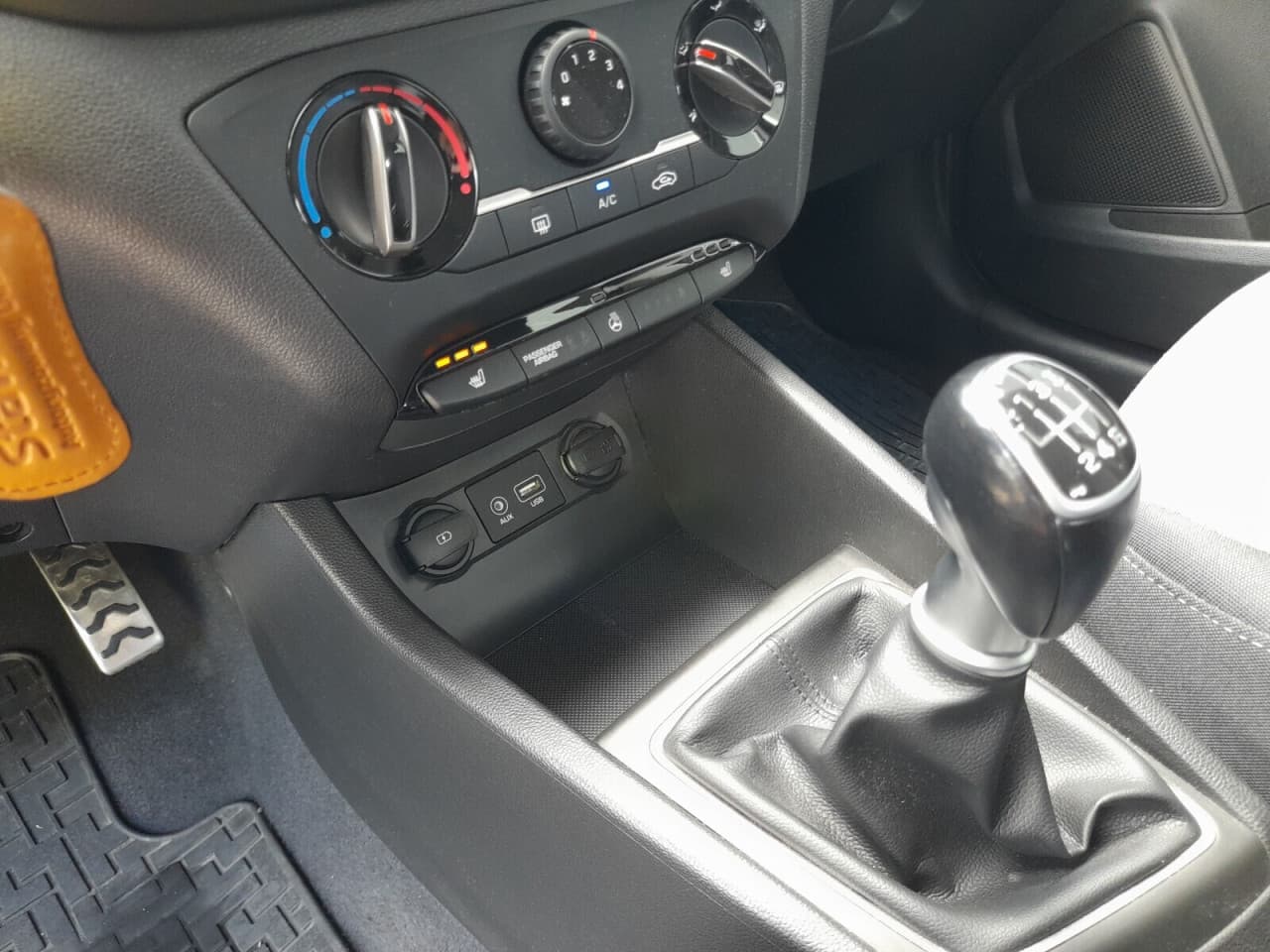 Hyundai i20 - zdjęcie 17