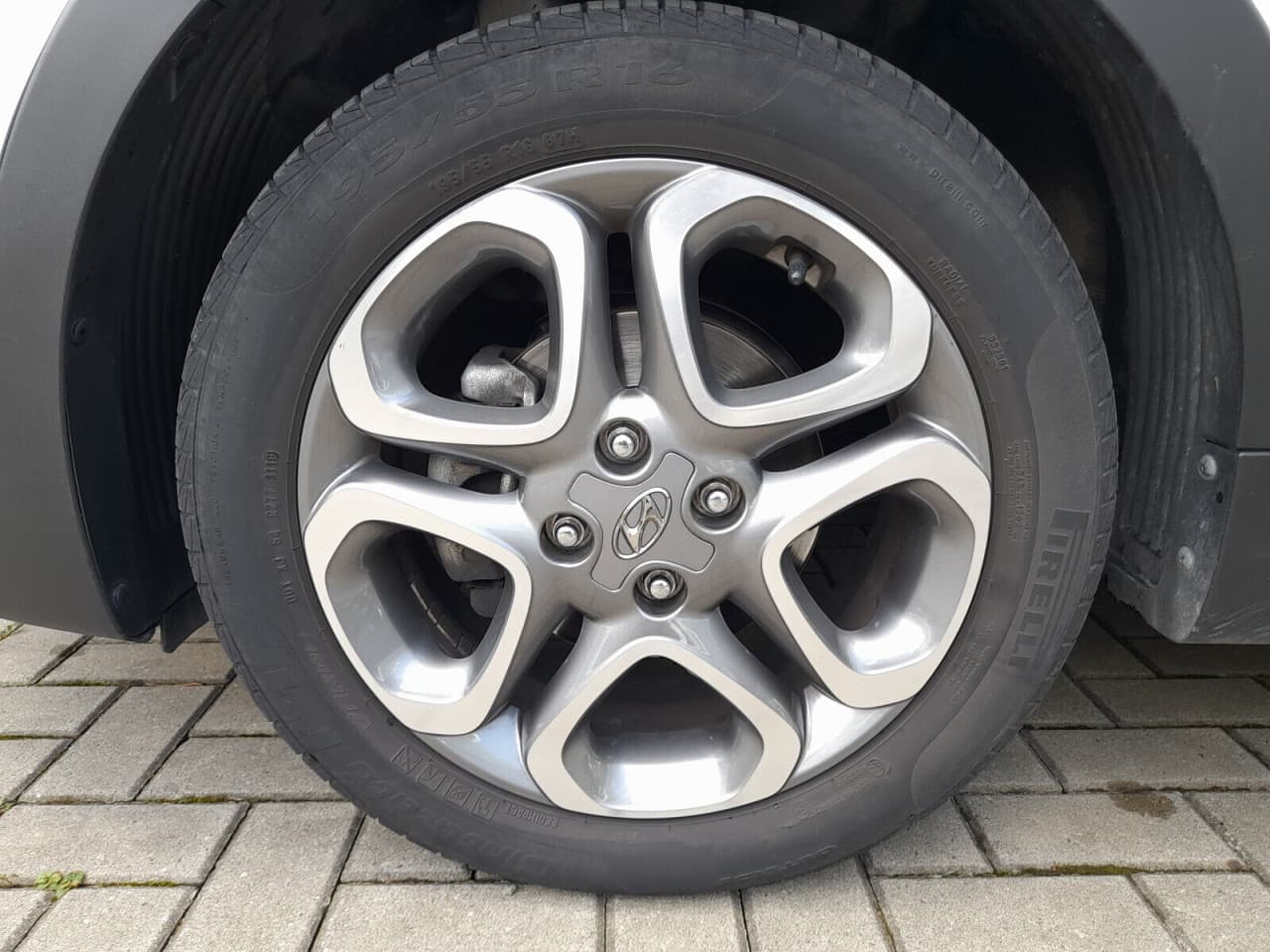 Hyundai i20 - zdjęcie 20