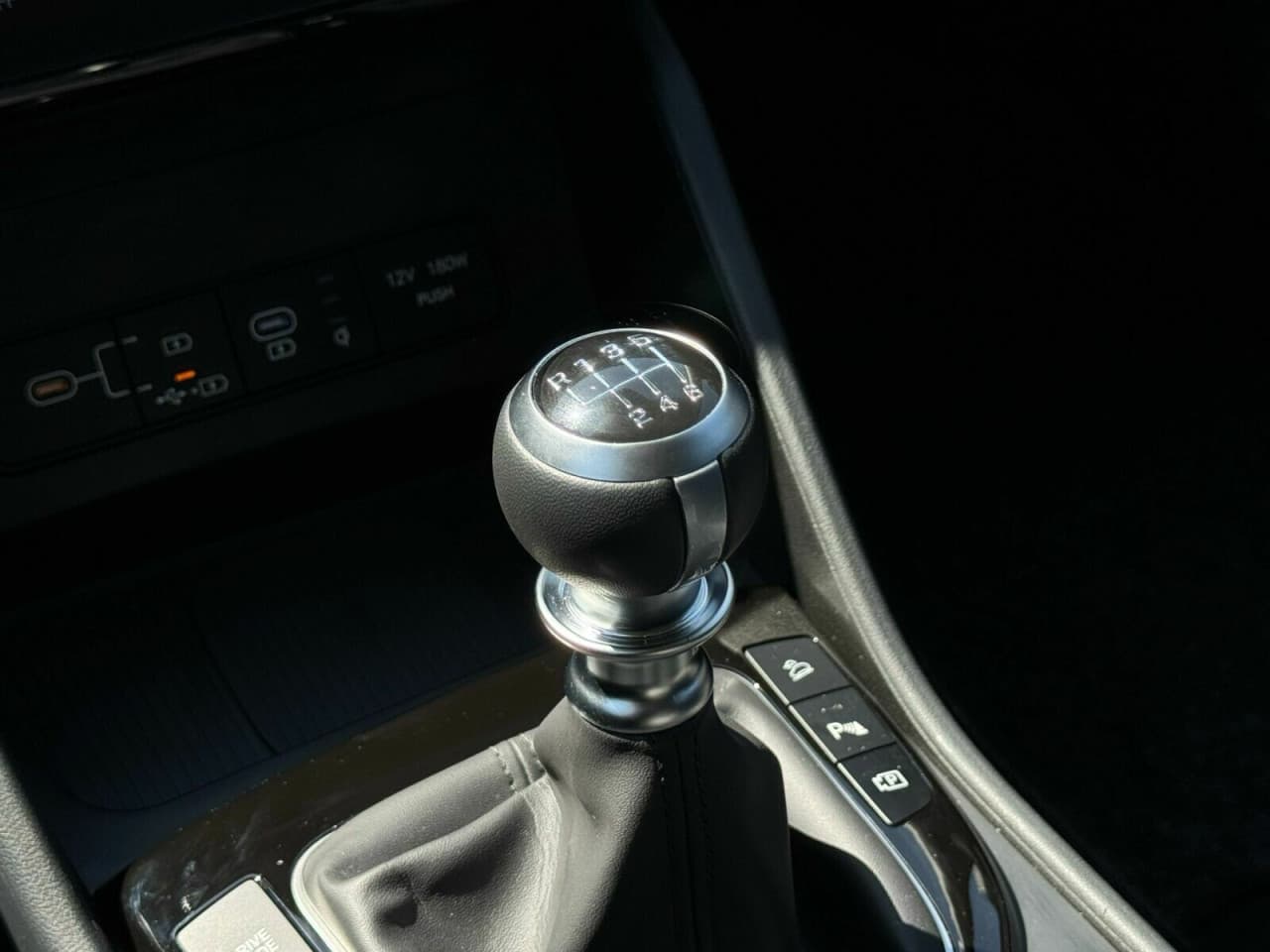 Hyundai Tucson - zdjęcie 19