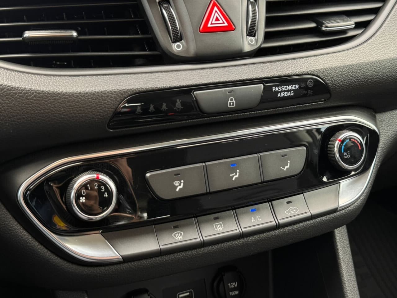 Hyundai i30 - zdjęcie 14