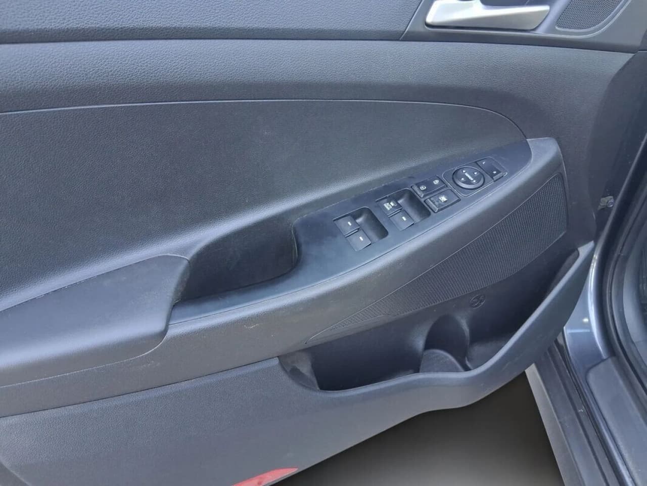 Hyundai Tucson - zdjęcie 2